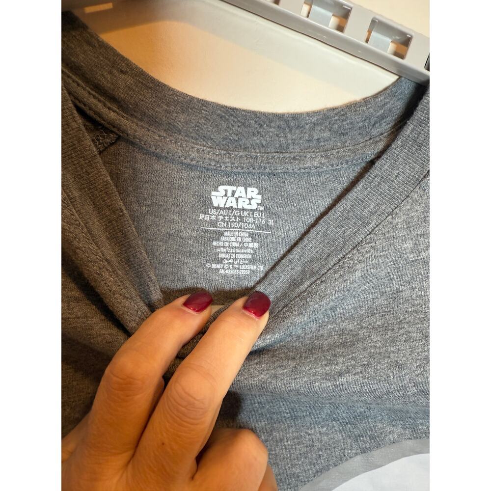 Star Wars Grogu Baby Yoda Long Sleeve Shirt Strong With The Force Gray XL - Picture 3 of 4